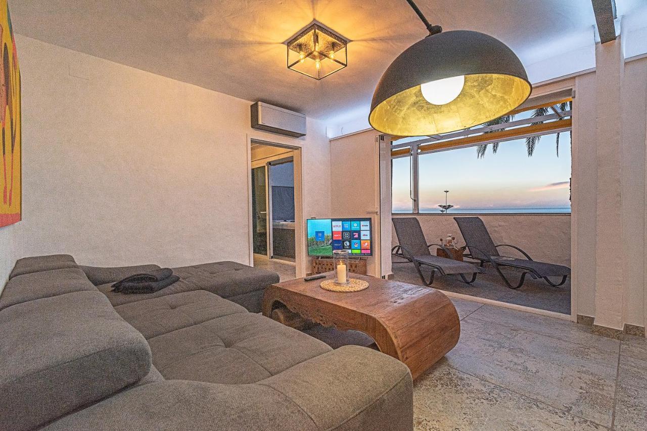 Mogan Luxury Apartment, Sea Views, Jacuzzi And Sauna. ภายนอก รูปภาพ